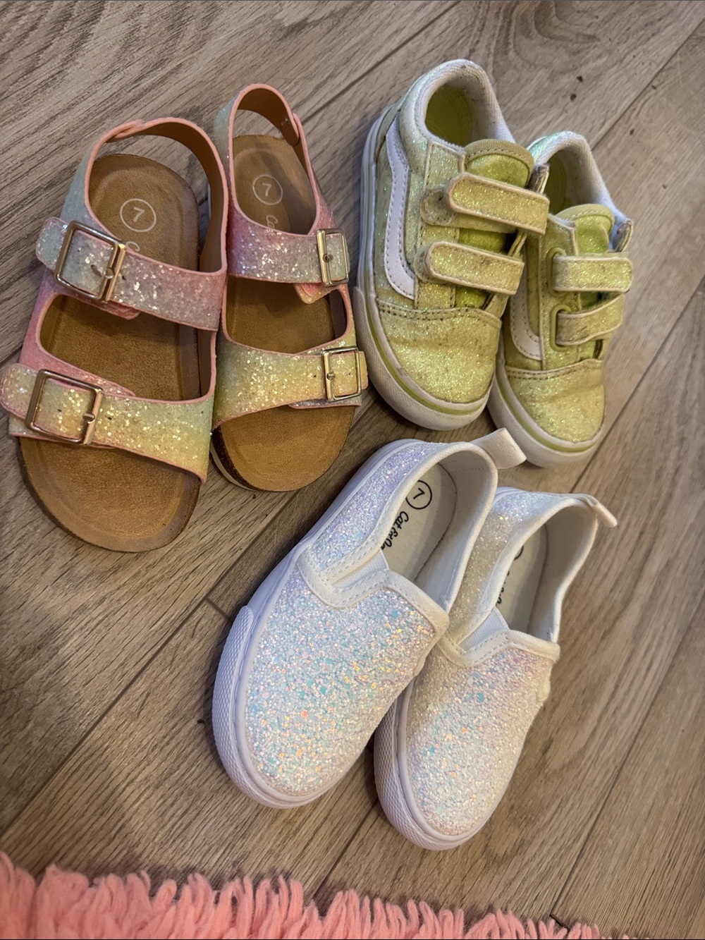 Vans Kids Glitter Slip-On Sneakers in White